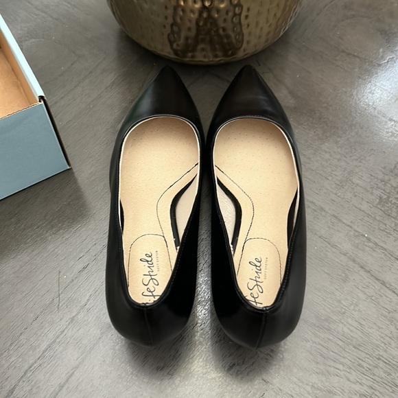 LIFESTRIDE Minx Pumps - Picture 7 of 13